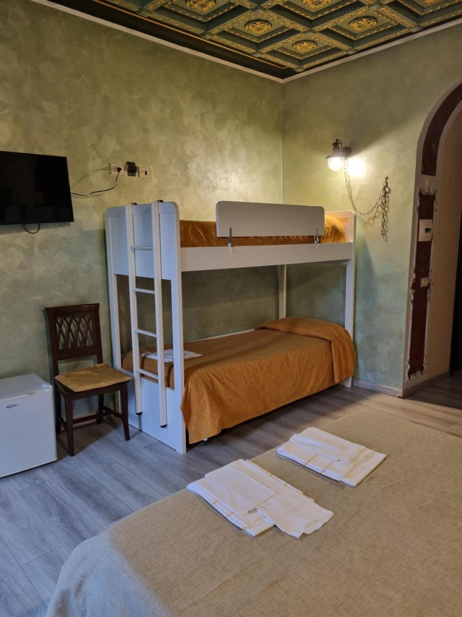 Bed and Breakfast Palazzo Moraschi Subiaco Exterior foto