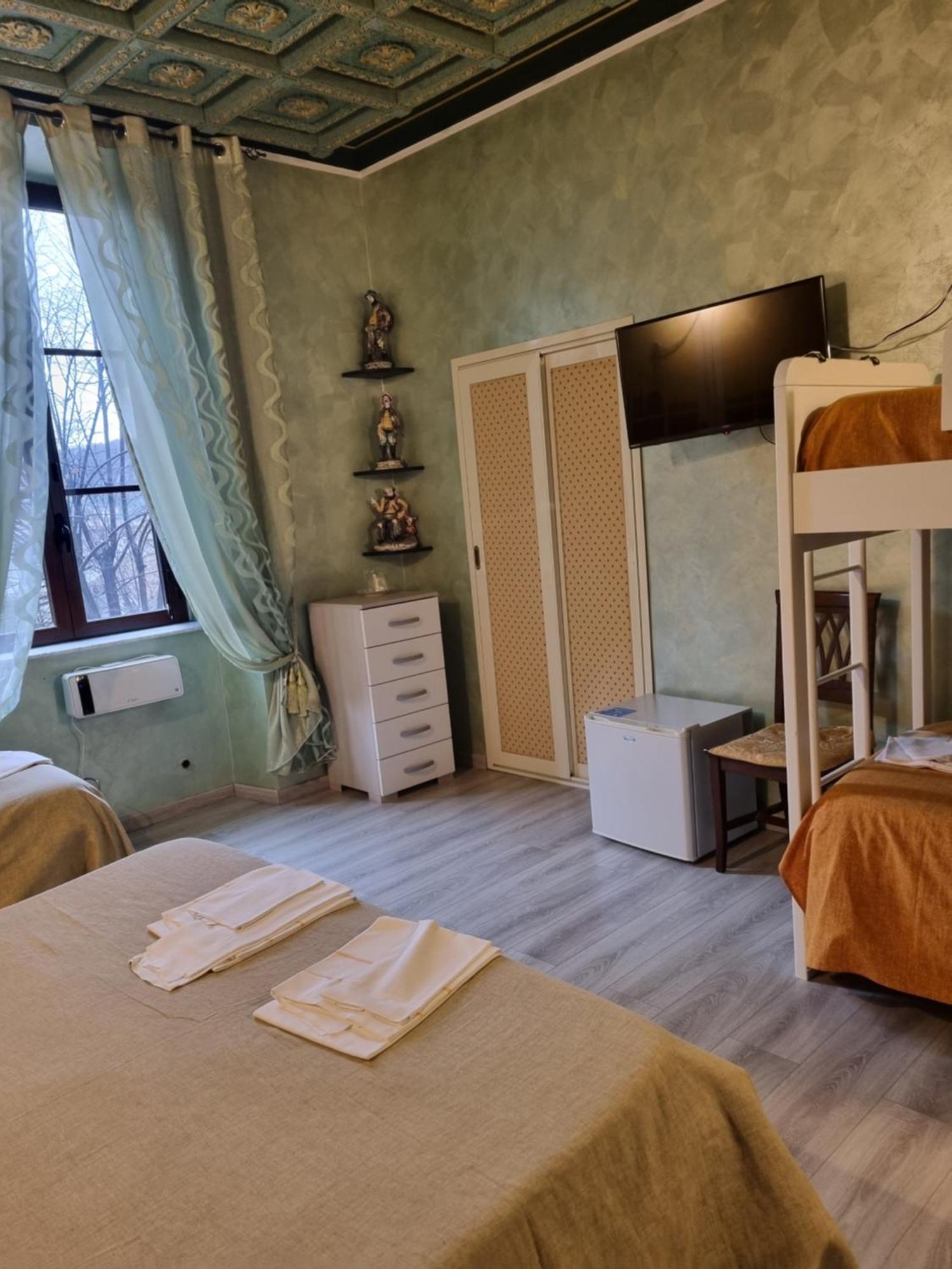 Bed and Breakfast Palazzo Moraschi Subiaco Exterior foto