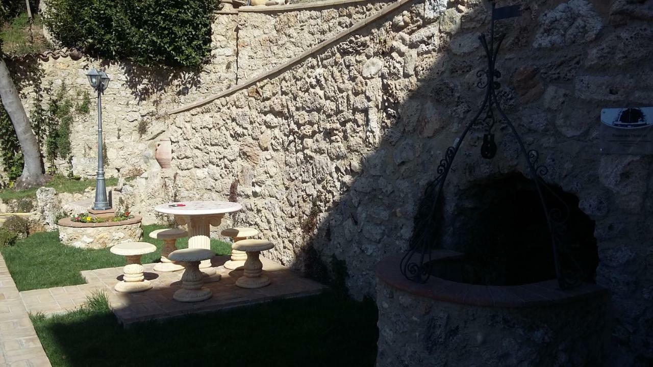 Bed and Breakfast Palazzo Moraschi Subiaco Exterior foto